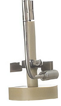 flat disc (with magnet inside) coupled to the shaft that has a standard rushton stirrer fixed to it, about 1 cm above the plate