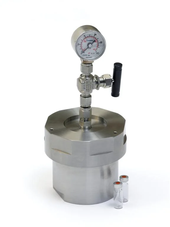 Closed CAT screening block with gauge and valve